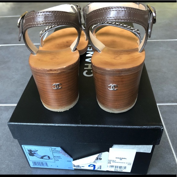 Chanel brown leather sandals with chain - Picture 3 of 7